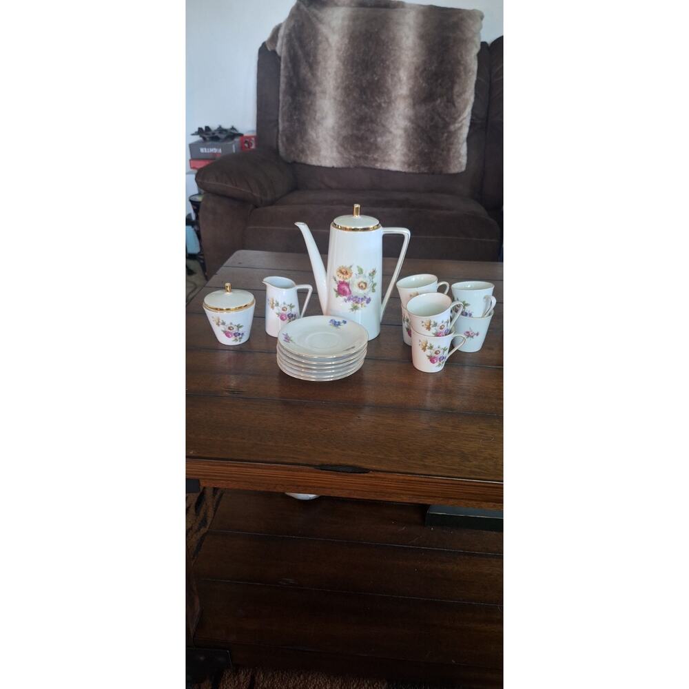 Vintage Graf Von Henneberg Floral Tea Set For Six, Great condition, Tea Pot